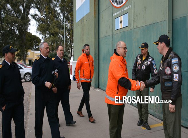 Autoridades de la Empresa Argentina de Navegación Aérea visitaron Puerto Belgrano