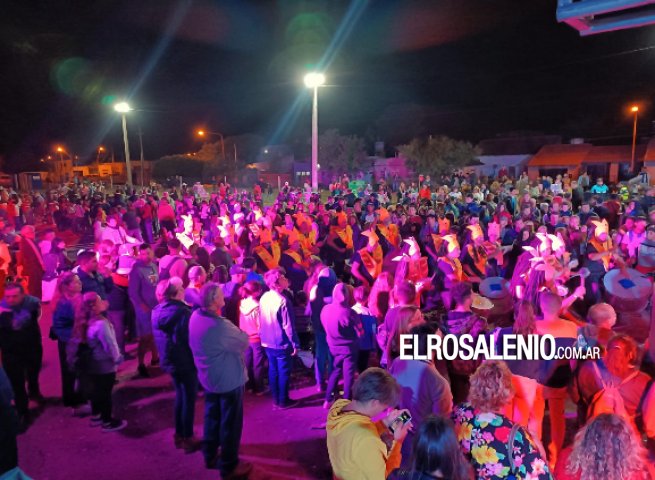 Marco imponente durante la tercera noche de Corsos Rosaleños