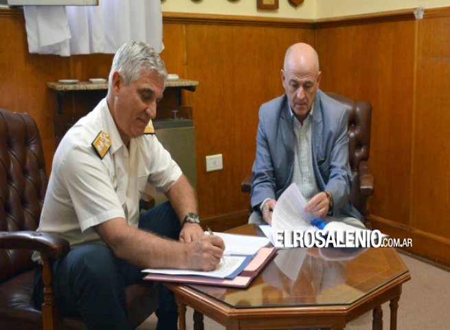Egresados de la Escuela de Aprendices de la Armada podrán realizar prácticas en el Municipio