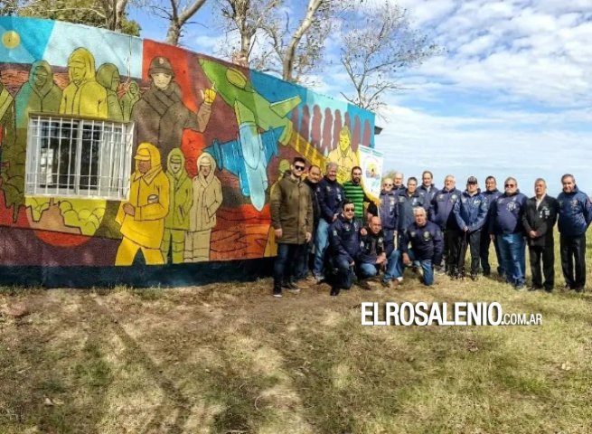 Presentaron en Puerto Rosales un mural en homenaje a los héroes de Malvinas