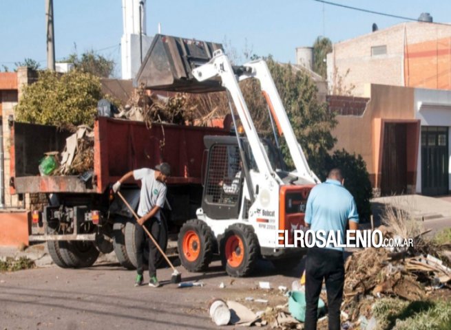 Nueva Bahía y Los Álamos: Comienza la recolección de voluminosos