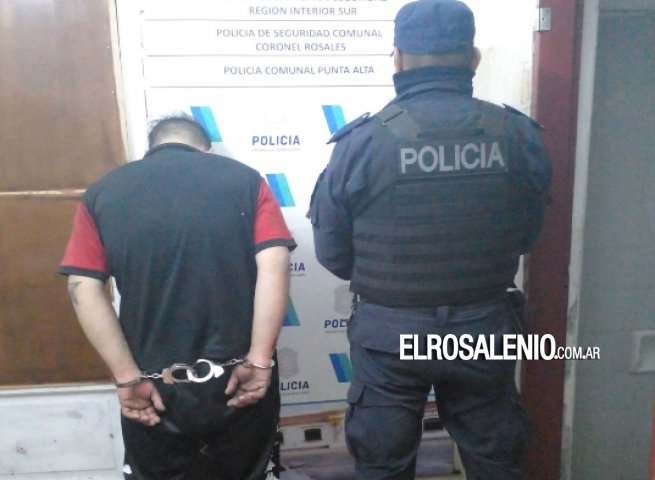 Detenido por resistirse y arremeter contra personal policial