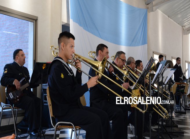 Concierto de aspirantes músicos de la Escuela de Suboficiales de la Armada