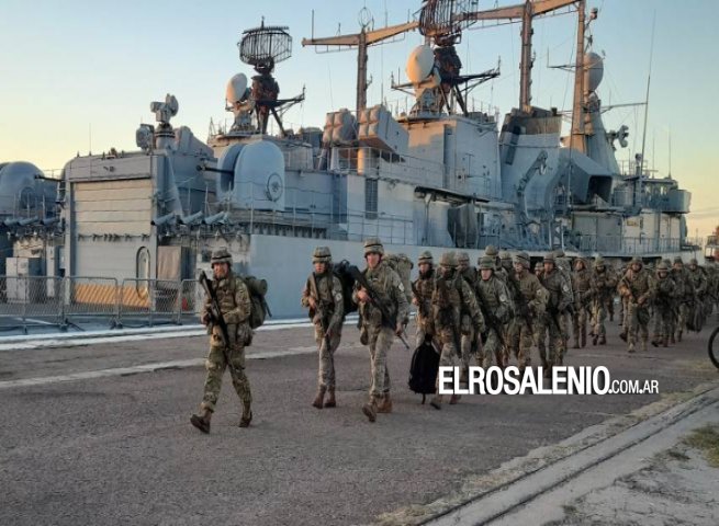 Adiestramiento anfibio en la Base Naval Puerto Belgrano