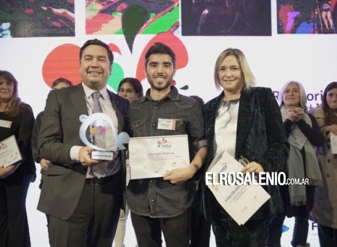 La peña 2 de Abril y Julián Mendiondo fueron premiados en La Plata