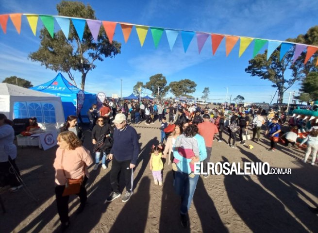  Puerto Rosales festeja el cierre de las vacaciones de invierno