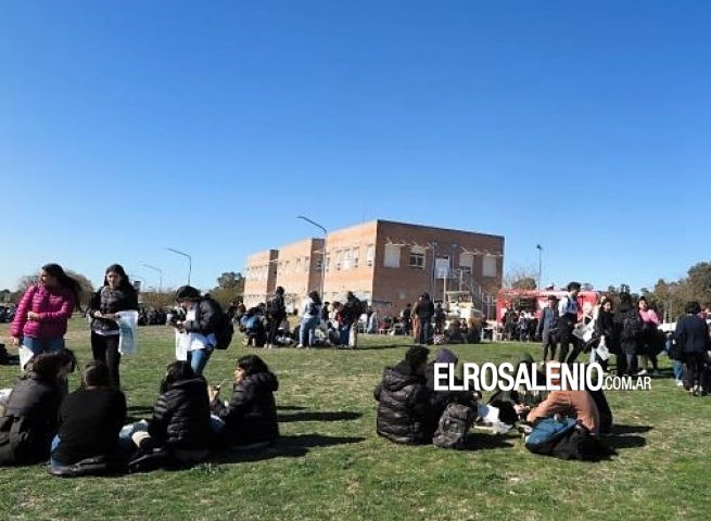 UNS:exhibición de propuestas de carreras a nivel terciario y universitario