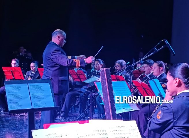 La Banda de Música de la Base Naval rindió homenaje a Punta Alta