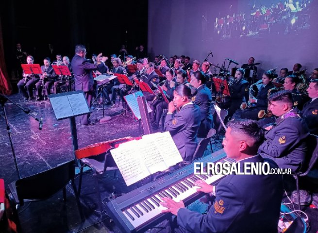 La Banda de Música de la Base Naval rindió homenaje a Punta Alta