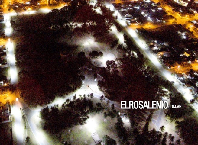 El municipio realizó la renovación de la iluminación en el Parque San Martín