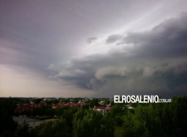 Continúan las alertas: Advertencia naranja por tormentas para este sábado