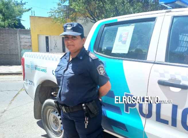 Una policía asistió a una mujer a dar a luz en su casa