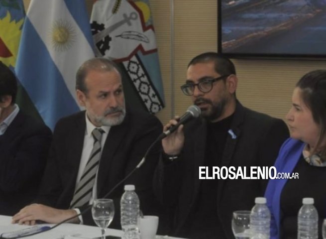 Aristimuño participó del cónclave en defensa del megaproyecto de GNL en Bahía Blanca