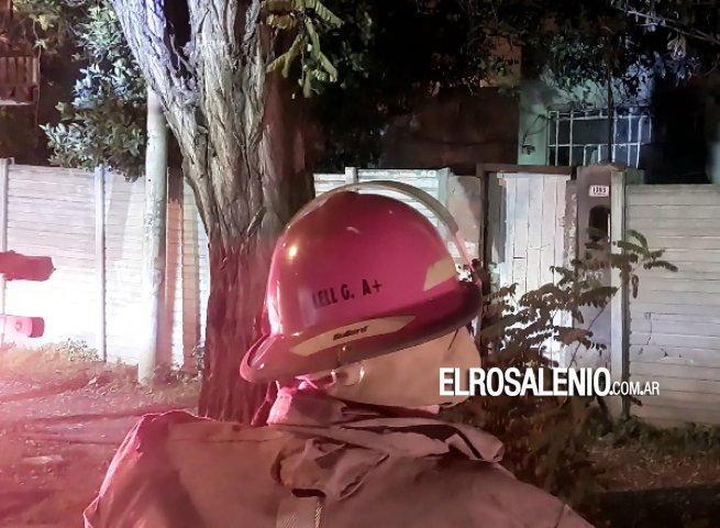 Estufa eléctrica conectada a una prolongación generó incendio en una vivienda