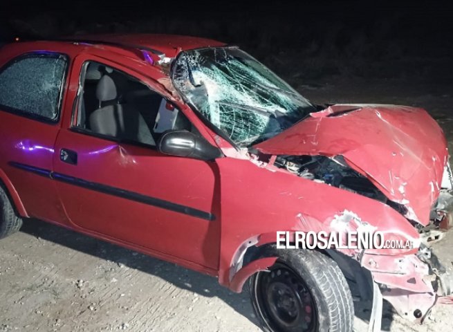 Chocó contra un camión y terminó en el hospital