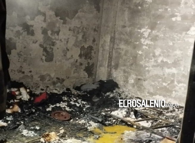 Rosendo López: un incendio causó daños totales en un departamento 