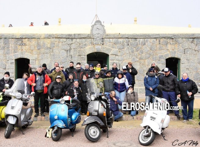 Invasión de Vespas en Punta Alta: más de 50 motos recorrieron las calles de la ciudad