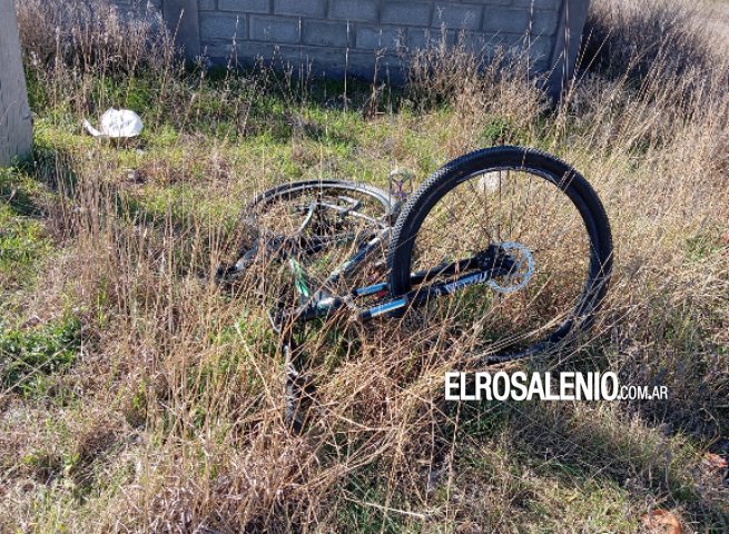 Un auto embistió a un ciclista en el ingreso a la ciudad por Ruta 229