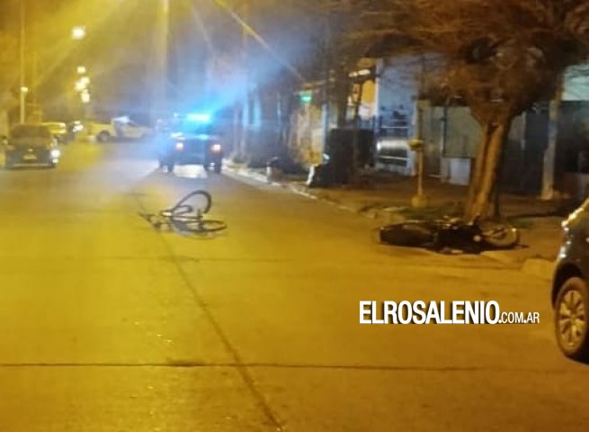 Un ciclista herido al chocar con una moto en el macrocentro