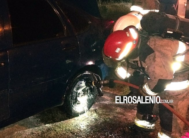 Desperfecto en un auto generó salida de bomberos