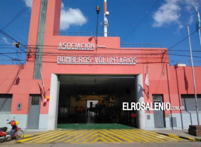 “Vamos a golpear casa por casa, para duplicar la cantidad de socios de Bomberos”