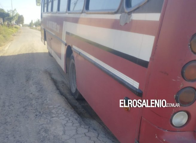 En avenida Triunvirato: “Esto ya no es un pozo, es un cráter, por la cantidad de camiones”