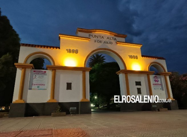 Luces amarillas y sirena de Bomberos en homenaje a víctimas de siniestros viales