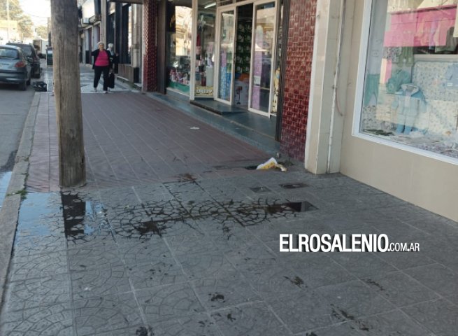 Vecinos juntan firmas para elevar al intendente por la problemática de agua y cloacas