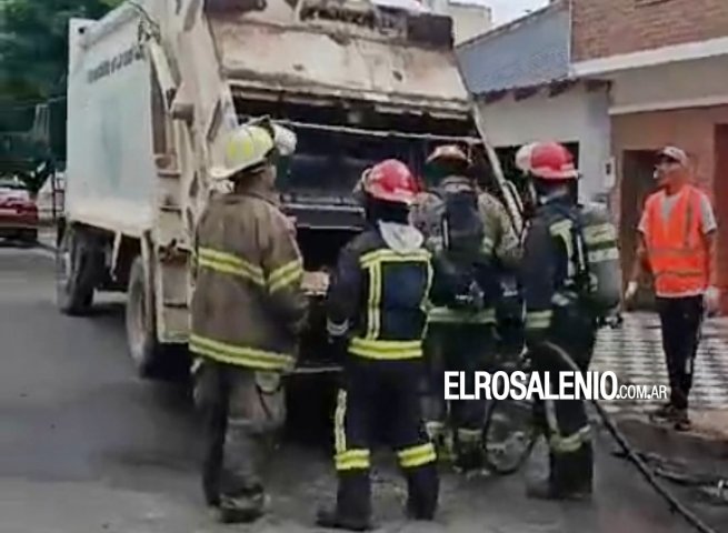 Por una caja con cenizas de un asado, se prendió fuego el compactador de un camión municipal