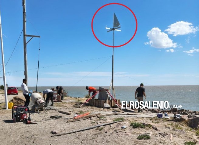 Un monumento que homenajeaba a un windsurfista fue vandalizado antes de ser inaugurado