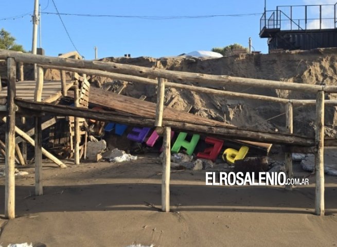 La sudestada y una marea muy alta provocaron daños en la costa rosaleña