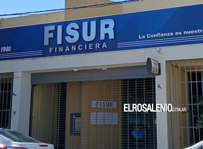 Clientes que reclaman sus ahorros de financiera se auto convocan para el lunes