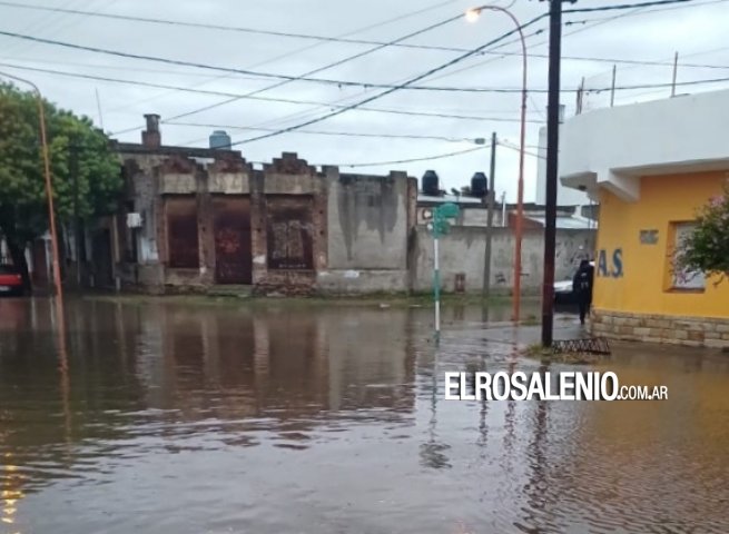 Llovieron casi 60mm en un par de horas y Punta Alta amaneció con calles inundadas 