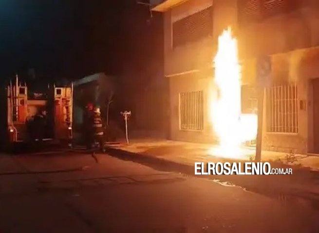 Un vecino rescató a una mujer de 75 años durante un incendio en Bahía