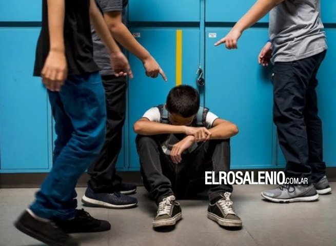 Padre denuncia que entre dos compañeros, le pegaron a su hijo de 13 años