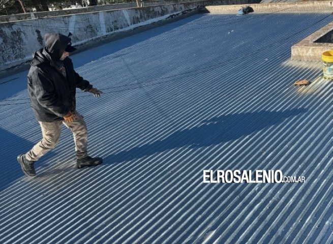  Reparan techos del Hospital Municipal tras filtraciones que dejaron áreas sin atención