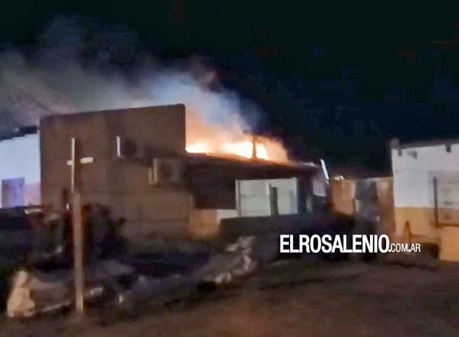 Adolescente de 14 años se despertó por el humo y salvó a su familia 