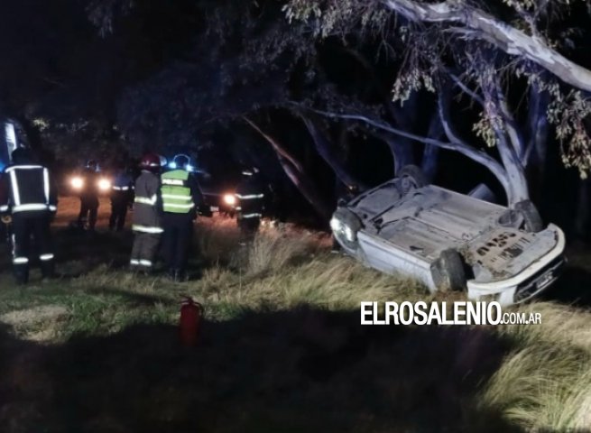 Por esquivar un perro, una pareja protagonizó un accidente en la Ruta 3 cerca del Puente Naranja