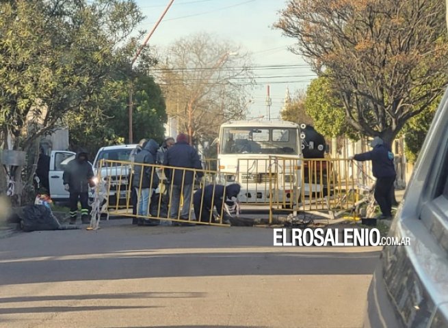 Tras los reclamos, limpiaron el microbasural del cráter de calle Estomba 