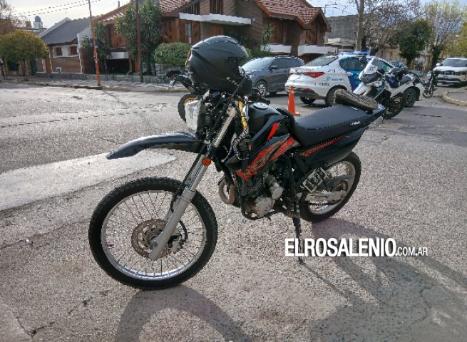 Accidente en el macrocentro: un motociclista fue trasladado al hospital