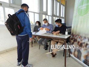 Convocan a beneficiarios del Boleto Estudiantil a que retiren la tarjeta SUBE