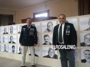 Con los rostros de Veteranos rosaleños inauguraron una muestra fotográfica sobre Malvinas