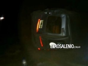 Ruta 3: Conductor volcó con su camioneta en Bajo Hondo