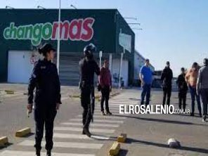 Más de 30 detenidos por organizar e intentar saquear un supermercado
