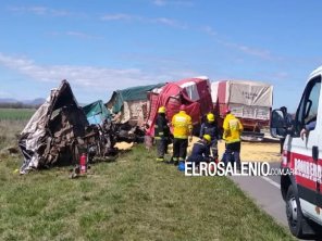 Dos camiones chocaron de frente en la ruta 33