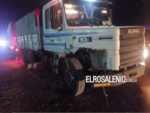 Un ciclista chocó a un camión y terminó en el hospital