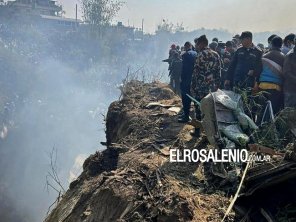 Un argentino entre los 72 pasajeros del avión estrellado en Nepal