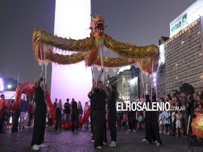 La comunidad china celebró su Año Nuevo con un colorido festejo en el Obelisco 