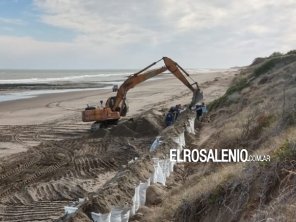 Continúan los trabajos para reforzar la protección del frente costero de Pehuen Co 