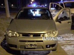 A mano armada robaron un auto, pero lo abandonaron